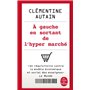 A gauche en sortant de l'hypermarché