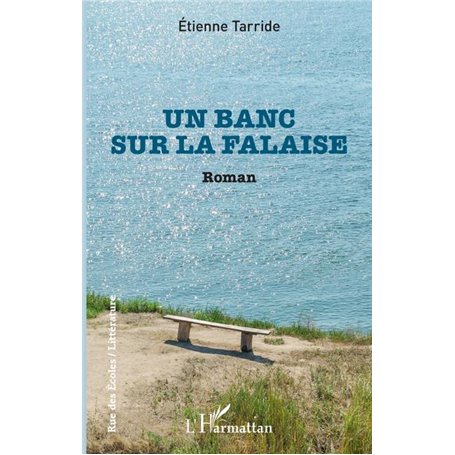 Un banc sur la falaise