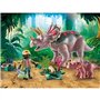 PLAYMOBIL 71821 Tricératops avec bébé et explorateur, Dinos, 29 pieces, Des 4 ans