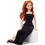 Barbie Essentiels Poupée de Collection modèle 04 avec Cheveux Roux bouclés, Petite Robe Noire et Bottes, Tenue à Coupe Universel