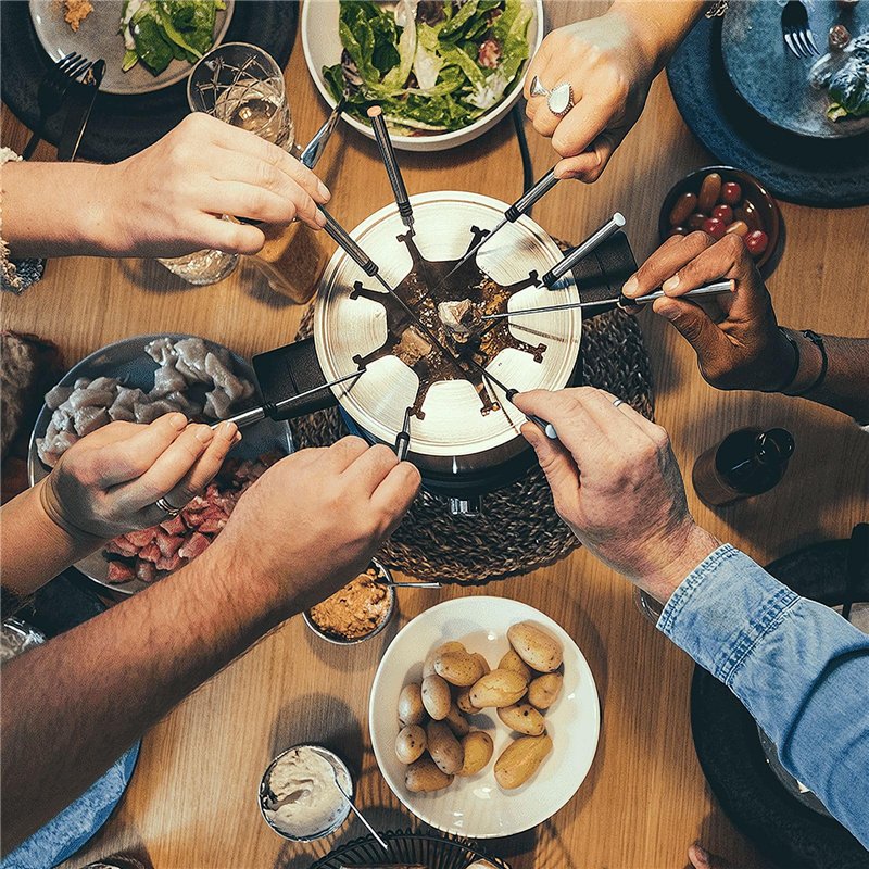 Image secondaire de Severin Fondue Crêpière 2 en 1, Inclus 8 fourchettes à fondue, spatule à crêpe et répartiteur de pâte, Inox/Noir, FO 2471