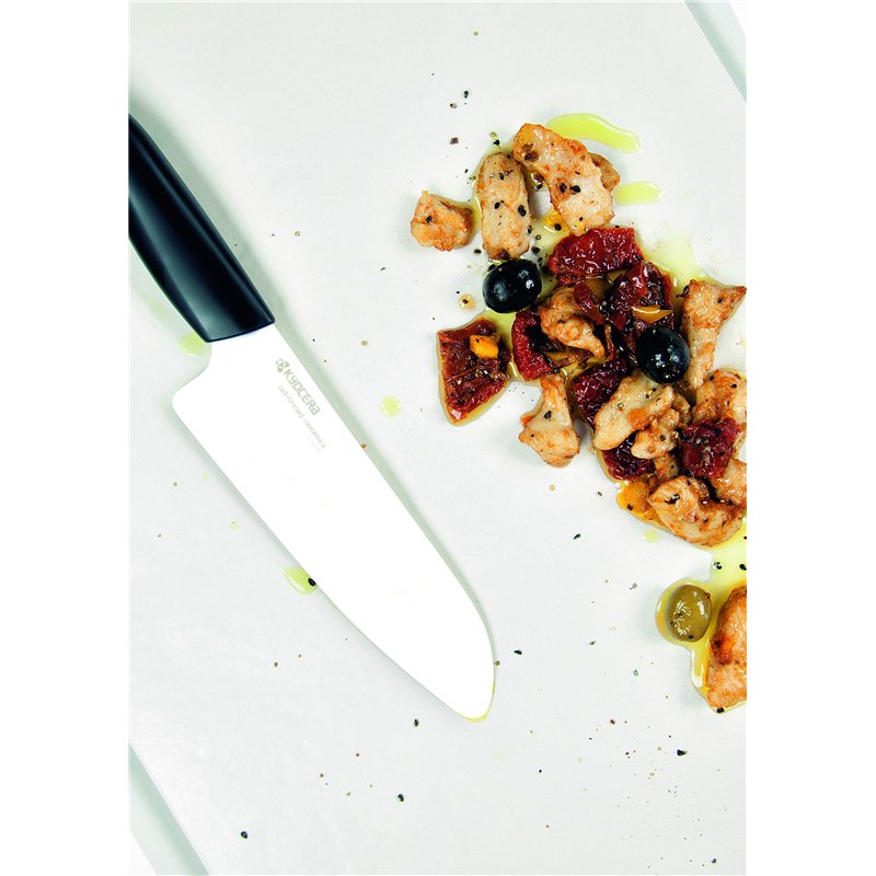 Image secondaire de KYOCERA - FK140WHBKEU - Petit Santoku collection GEN noir, lame céramique 11,5 cm haut de gamme, ultra tranchante et résistante 