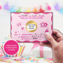 Magik Moments Kit Création Invitation Anniversaire Enfant à Gratter | Thème Barbie | 10 Cartes avec Stickers, Enveloppes et Auto