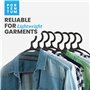 PORTENTUM Cintres en Plastique Recyclé, Lot de 50, Noir. Pour Vêtements Légers, Spécialement Conçus pour ne Pas Déformer les Col