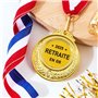 GEBETTER Cadeau Retraite 2025 1Pc Médaille d’Or “Retraite en Or” avec Ruban Bleu Blanc Rouge Décoration Retraite Cadeau Départ p