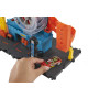 Hot Wheels - Hot Wheels City - Circuit Boutique de Pneus - Coffret avec 1 Voiture - Ascenseur, Pompe à Essence - Démarre avec 1 
