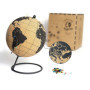 TRIPVEA® Globe terrestre 20 cm Vintage en liège + 342 Drapeaux Autocollants à Planter - Mappemonde décorative thème Voyage - Idé
