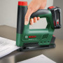 Bosch agrafeuse sans fil UniversalTacker 18V-14 (pour bois durs et tendres ; pour agrafes et clous ; déclenchement par contact ;