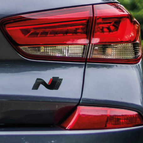 P048 | Emblème Cover N-Performance Lot de 2 autocollants | Film d'habillage de voiture 3M 2080 | Style voiture | Kit de décorati