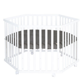 Parc hexagonal en bois blanc avec roulettes et protection matelassée Graphite pour bébé