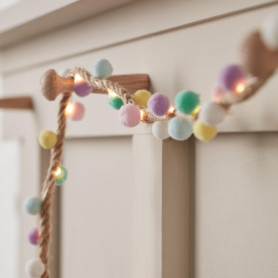 Guirlande Lumineuse à Pompons Pastel avec 30 LED Blanc Chaud - Lights4fun