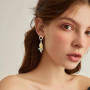 Beebeecraft 1 boîte de 20 Clous d'oreilles avec Boucle Plaqués Or 18 carats 316 Anneaux Torsadés en Acier Inoxydable Chirurgical