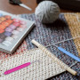 Coopay Lot de 4 crochets à tricoter en acier inoxydable avec poignées confortables pour tricot (couleur aléatoire)