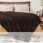 BEDELITE Plaid Polaire Marron Foncé pour Canapé 125x150 cm | Couverture Hiver à carreaux, Doux et Chaud, Cadeau Coconning, Pour 