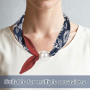 Goktvai Collier Écharpe Magnétique en Soie avec Breloque, Style Rétro Imprimé Floral Satin Carré Collier Bandana Accessoire de M
